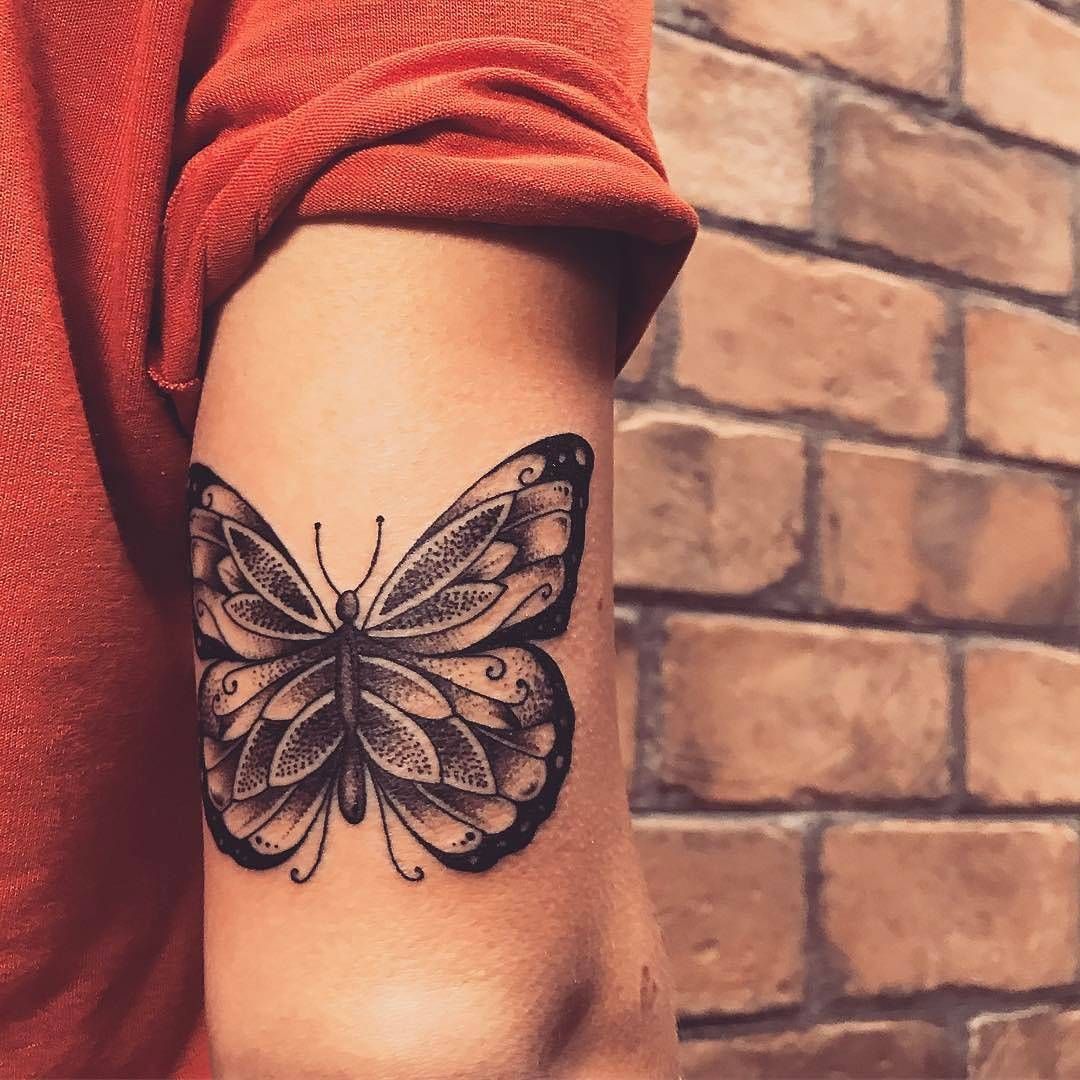 Tattoos von nombres valentina para mujer 23